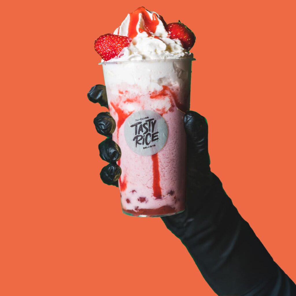 jus frais bordeaux paris et lormont - Tastyrice - Frappuccino fraise : une boisson gourmande et glacée, à base de fraise et de crème fouettée, idéale pour les amateurs de douceur - Tastyrice - jus frais